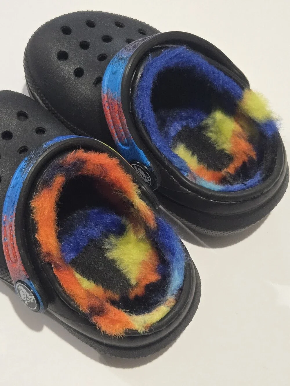 Crocs Unisex-Child Classic Fur Lined Spray Dye Clogs Size 5C